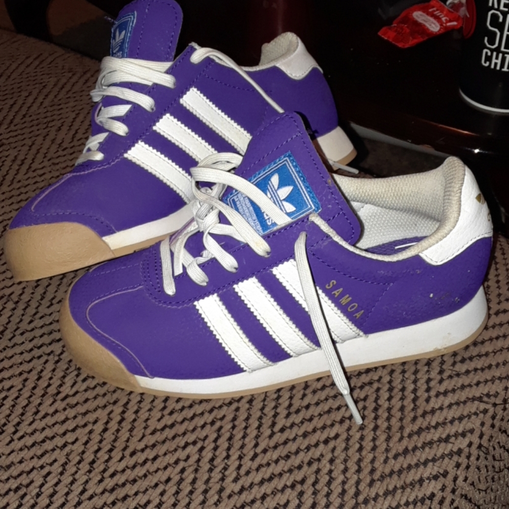 Girl shoes
